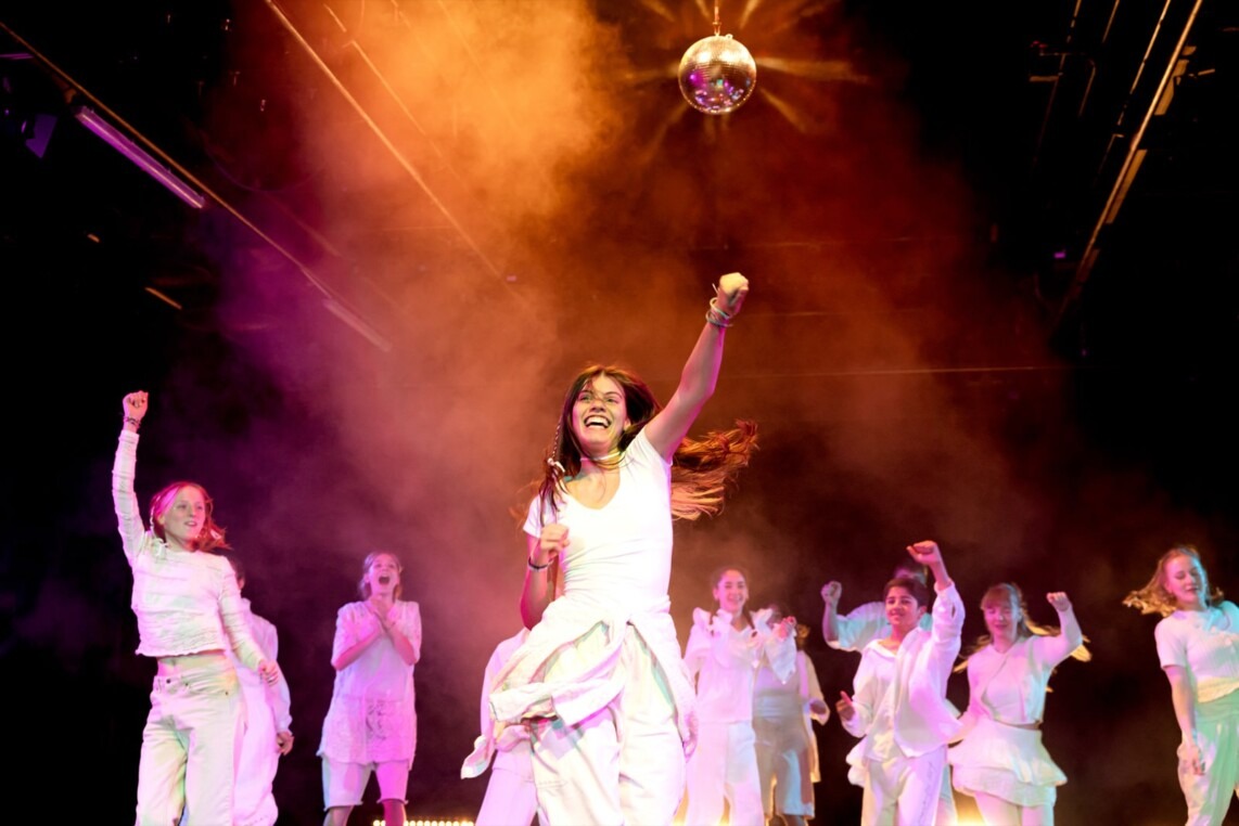foto fur offenen theaterclub lys y seng 056 1142x762 - Beim JXB Festival geh&ouml;rt die B&uuml;hne dem Nachwuchs